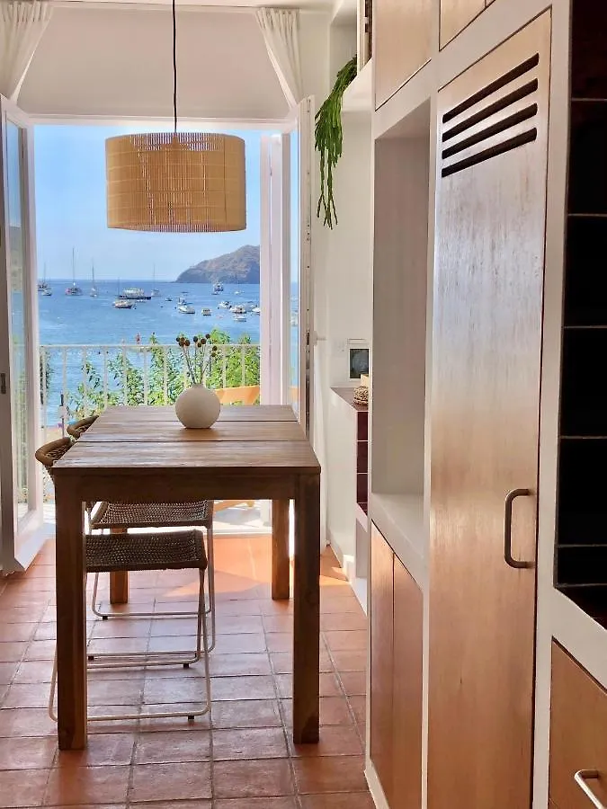 Beachfront Suite In Cadaques Center 0*,  Hiszpania