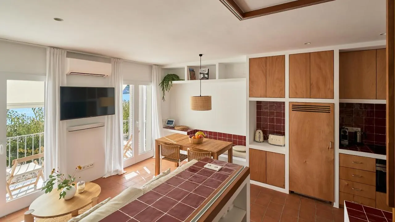 Beachfront Suite In Cadaques Center